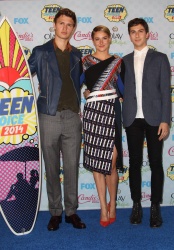 Shailene Woodley - 2014 Teen Choice Awards, Los Angeles August 10, 2014 - 363xHQ LvpIL4uM