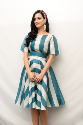 Katy Perry - The Smurfs 2 press conference portraits by Vera Anderson (Cancun, April 22, 2013) - 8xHQ NqFDwiJo