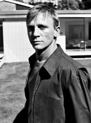 Daniel Craig - Unkown Photoshoot - 24xHQ PQt9iO1I
