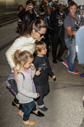 Angelina Jolie - LAX Airport - February 11, 2015 (185xHQ) PkhbwwE8