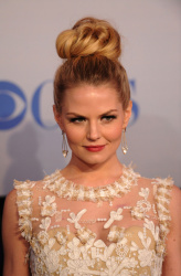 Jennifer Morrison - Jennifer Morrison & Ginnifer Goodwin - 38th People's Choice Awards held at Nokia Theatre in Los Angeles (January 11, 2012) - 244xHQ PtYIkoWR