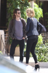 Andrew Garfield and Laura Dern - talk while waiting for their car in Beverly Hills on June 1, 2015 - 18xHQ RaZ7pcwm