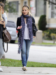 Sarah Michelle Gellar - out and about in Brentwood, 30 января 2015 (28xHQ) Rb2wExNi