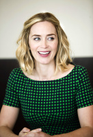 Эмили Блант (Emily Blunt) Press Conference for The Girl On the Train at the Mandarin Oriental Hotel, 25.09.2016 (26xHQ) SZi9vNux