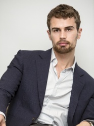Theo James - Theo James - "Insurgent" press conference portraits by Armando Gallo (Beverly Hills, March 6, 2015) - 23xHQ TN34N6PE