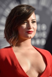 Demi Lovato - At the MTV Video Music Awards, August 24, 2014 - 112xHQ Uw1RiBsC