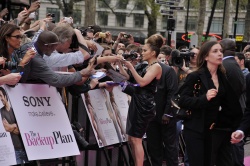 Jennifer Lopez - 'The Back-Up Plan' UK Premiere in London (April 28, 2010) - 206xHQ VNtqp9CB