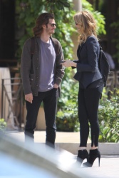 Andrew Garfield and Laura Dern - talk while waiting for their car in Beverly Hills on June 1, 2015 - 18xHQ WX4cbhCA
