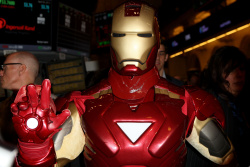 Robert Downey Jr. - Rings The NYSE Opening Bell In Celebration Of "Iron Man 3" 2013 - 24xHQ WcdnnEhg