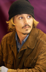 Johnny Depp - Pirates of the Caribbean: The Curse of the Black Pearl press conference portraits by Vera Anderson (Century City, June 21, 2003) - 4xHQ XqwJihI3