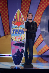 Josh Hutcherson - FOX's 2014 Teen Choice Awards in Los Angeles (2014.08.10) - 33xHQ XvvTkAP8