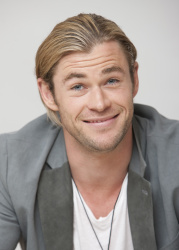 Chris Hemsworth - "The Avengers" press conference portraits by Armando Gallo (Beverly Hills, April 13, 2012) - 26xHQ YW5WOriO