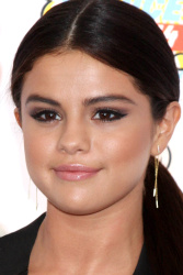 Selena Gomez - At the FOX's 2014 Teen Choice Awards, August 10, 2014 - 393xHQ Z4wJEiqP