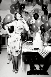 Monica Bellucci - Monica Bellucci - Ellen Von Unwerth Photoshoot for Glamour Italia April 2012 - 11xHQ ZVi8YUh6